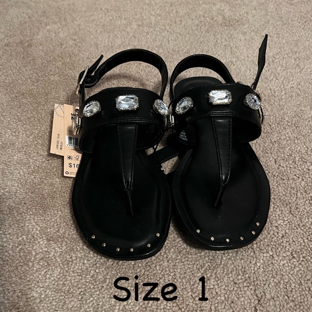 Girls size 1 Madden NYC sandals